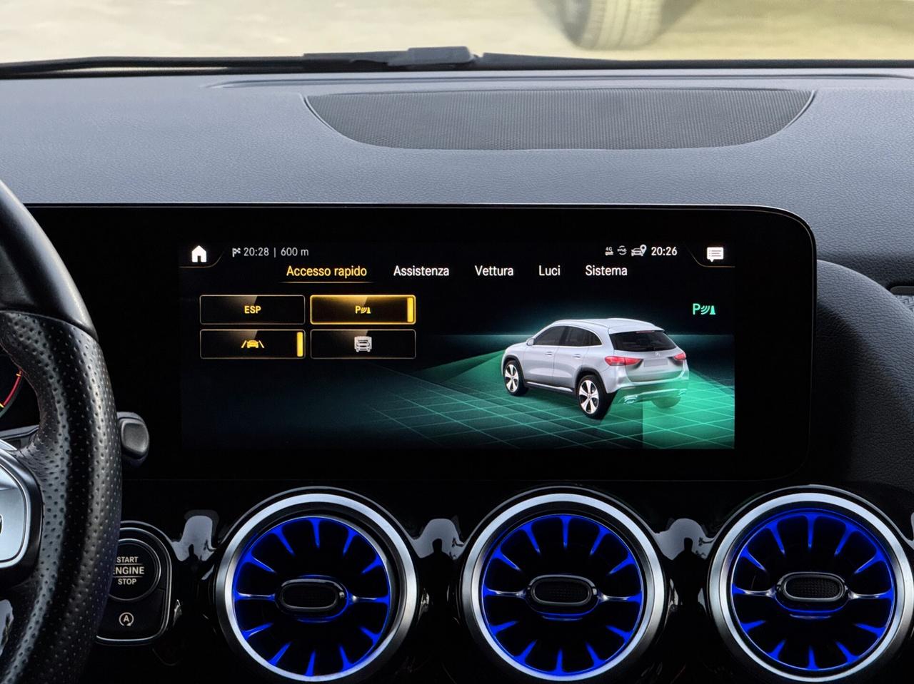 Mercedes-Benz GLA 200 d Premium Plus AMG TETTO
