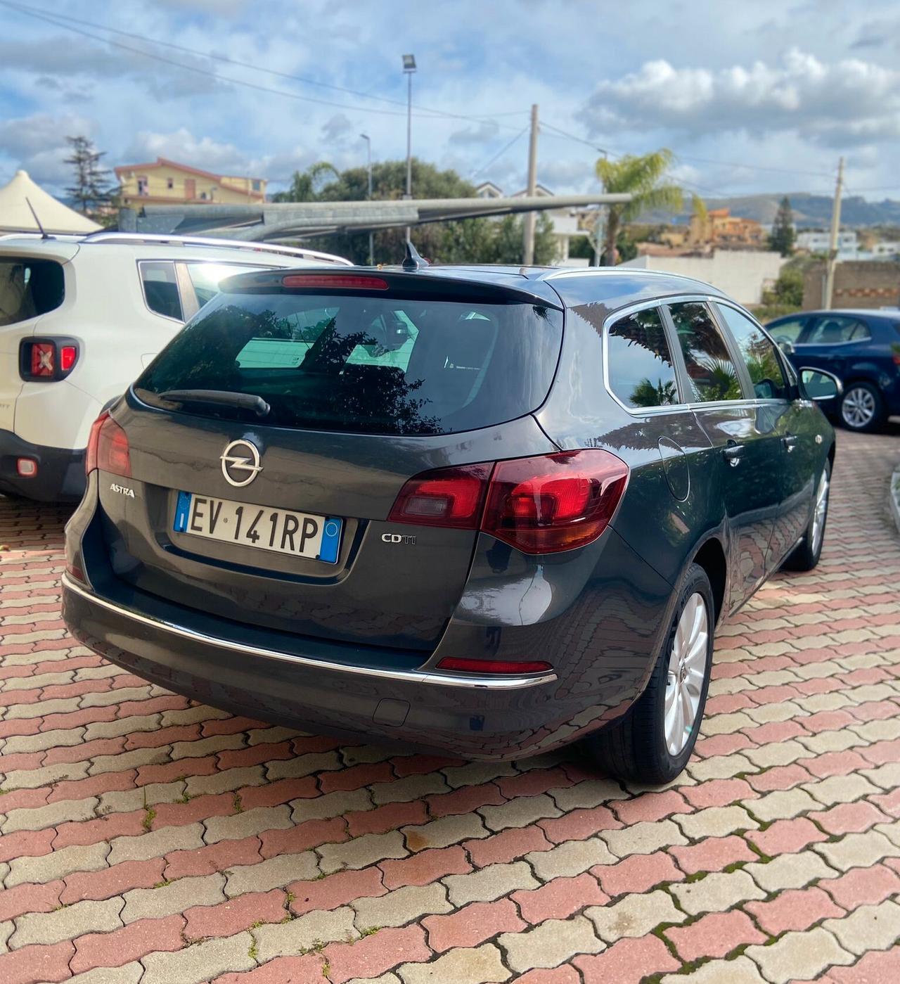 Opel Astra Sports Tourer 1.7 TDCI 130cv Cosmo