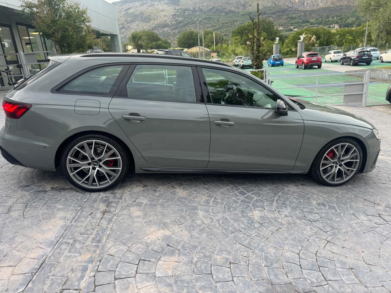 Audi A4 40 TDI quattro S tronic edition