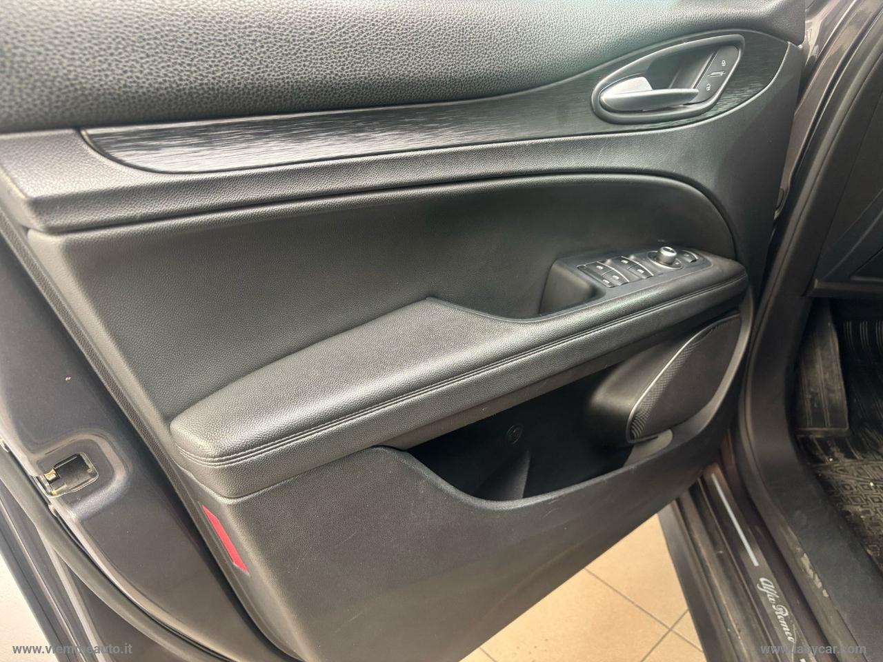 ALFA ROMEO Stelvio 2.2 T.diesel 180 CV AT8 Q4 Exec.