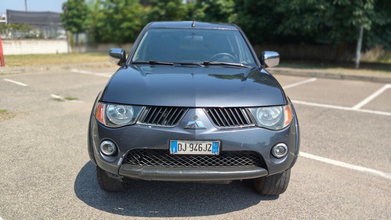 Mitsubishi L200 2.5 DI-D Double Cab Pick up