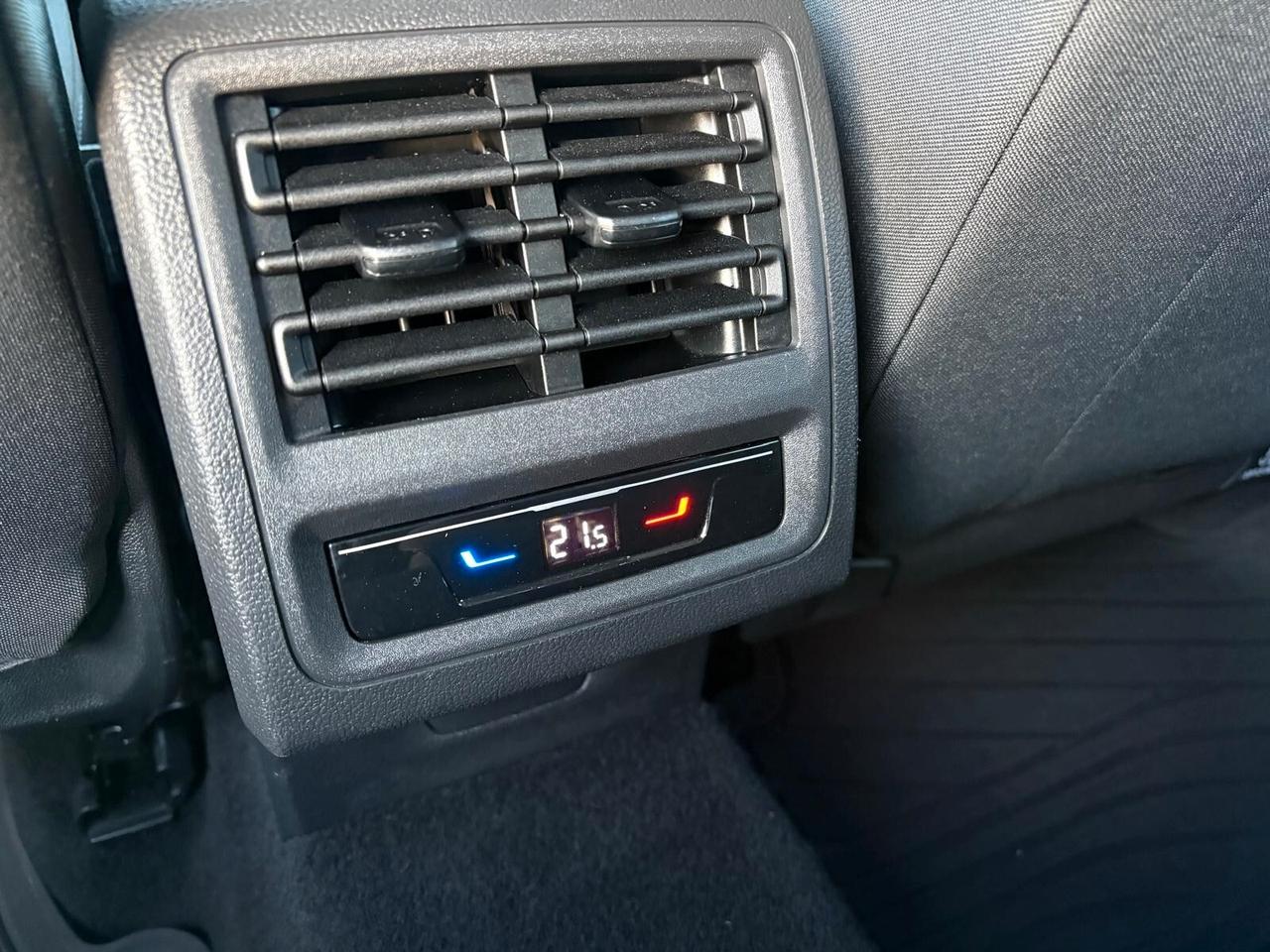 Volkswagen Golf 2.0 TDI DSG Style STUPENDA COME NUOVA