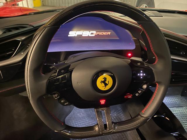 FERRARI SF90 Spider POSSIBILE SUBENTRO LEASING-IVA ESPOSTA