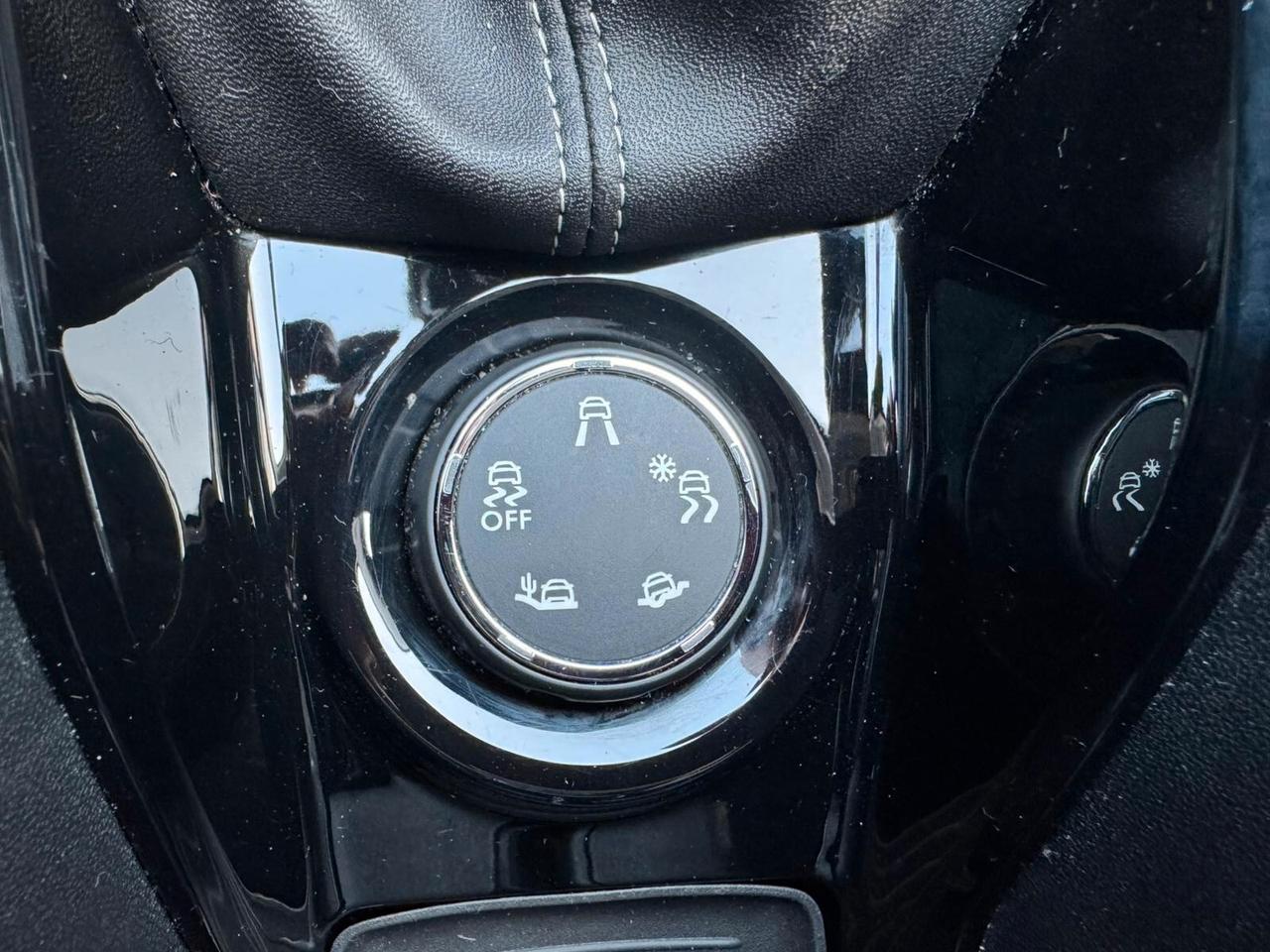 Peugeot 2008 1.6 BlueHDi 100cv Allure