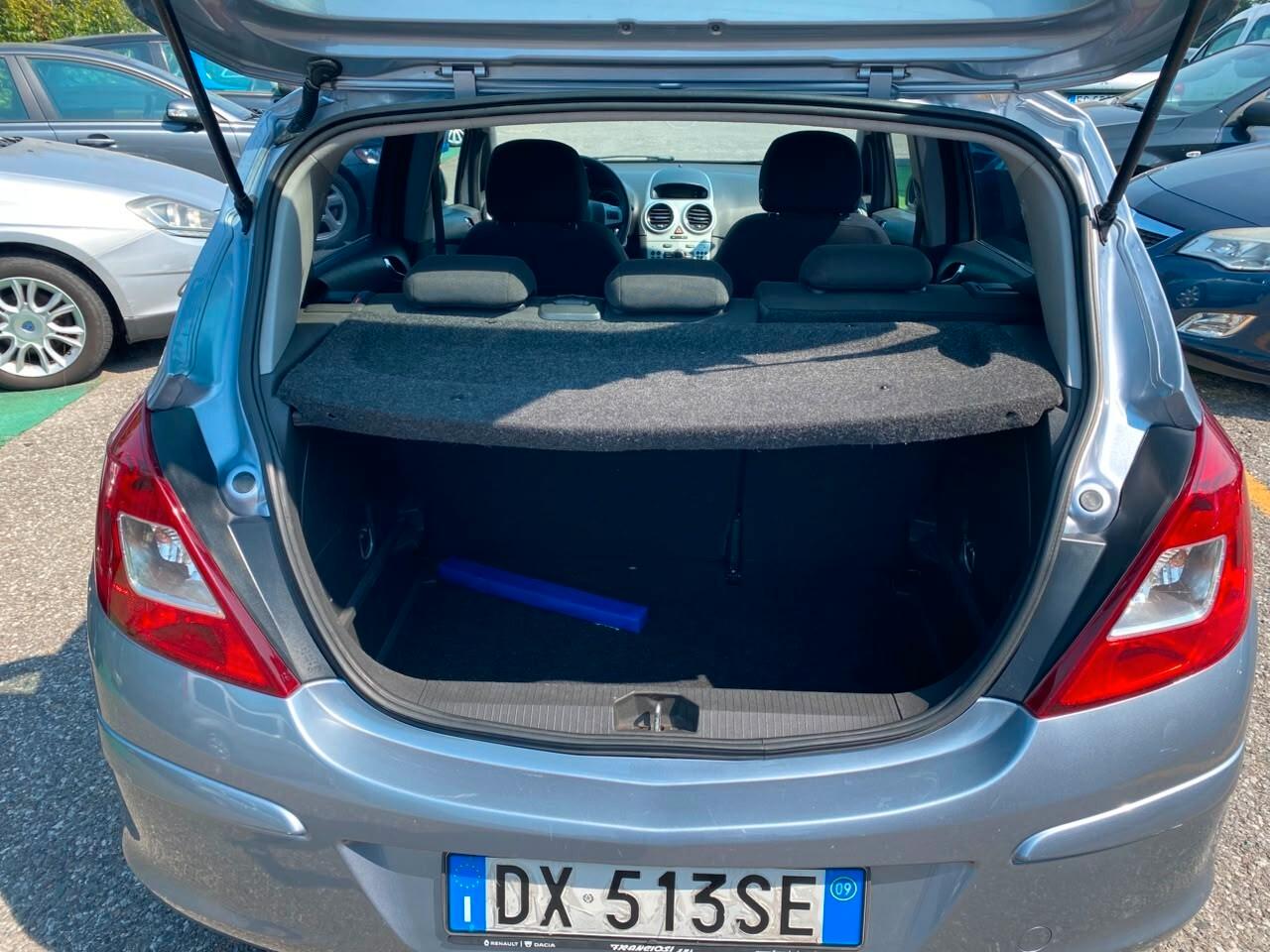 Opel Corsa 1.2 5 porte Easytronic Cosmo