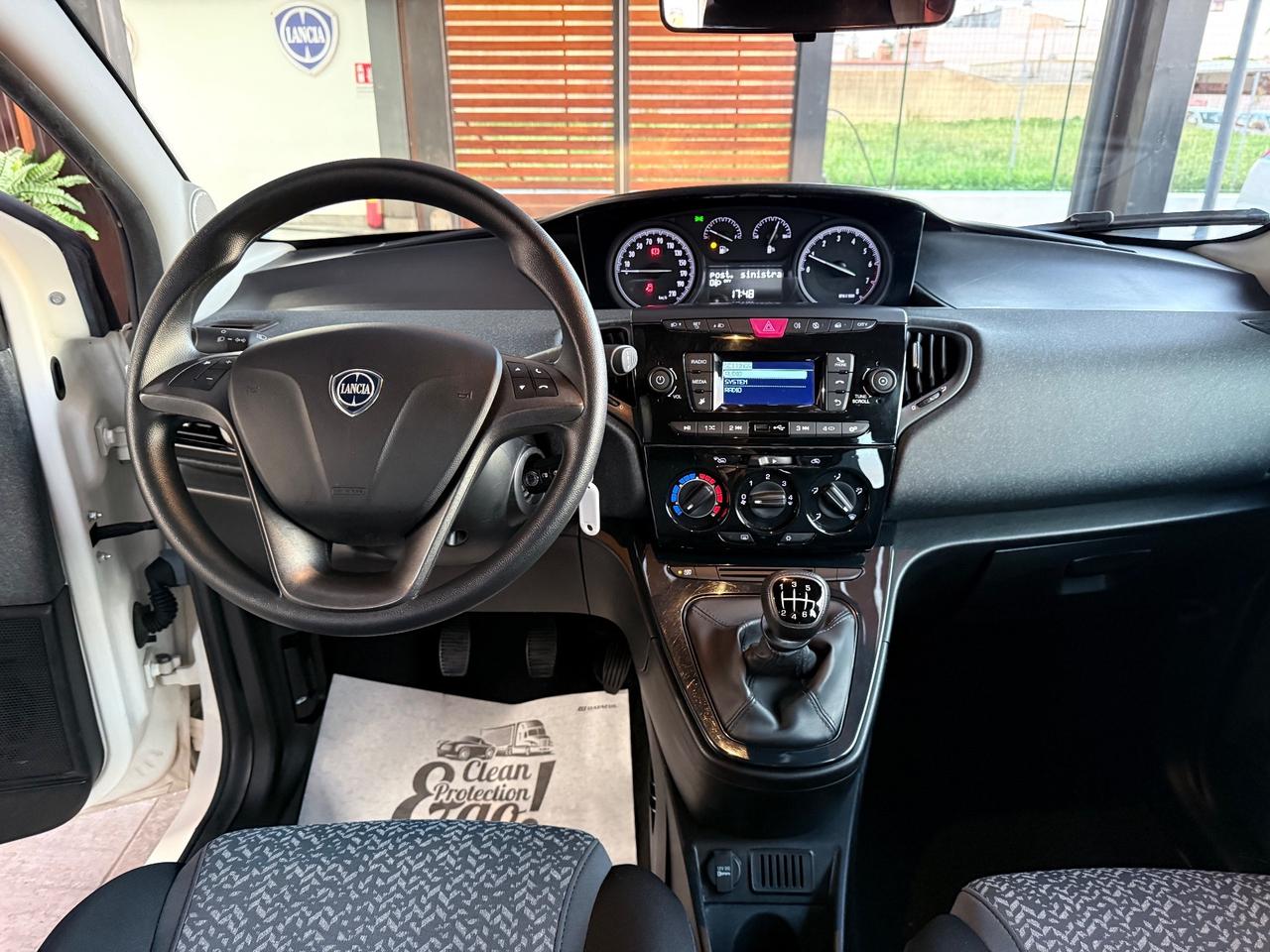 Lancia Ypsilon 1.0 FireFly 5 porte S&S Hybrid Ecochic A. Ferretti