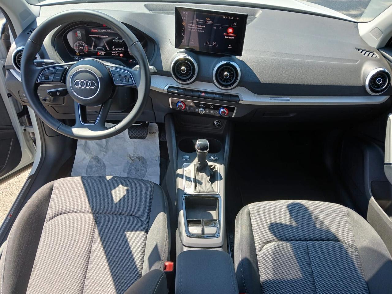 Audi Q2 35 TDI S tronic Identity Black-AZIENDALE