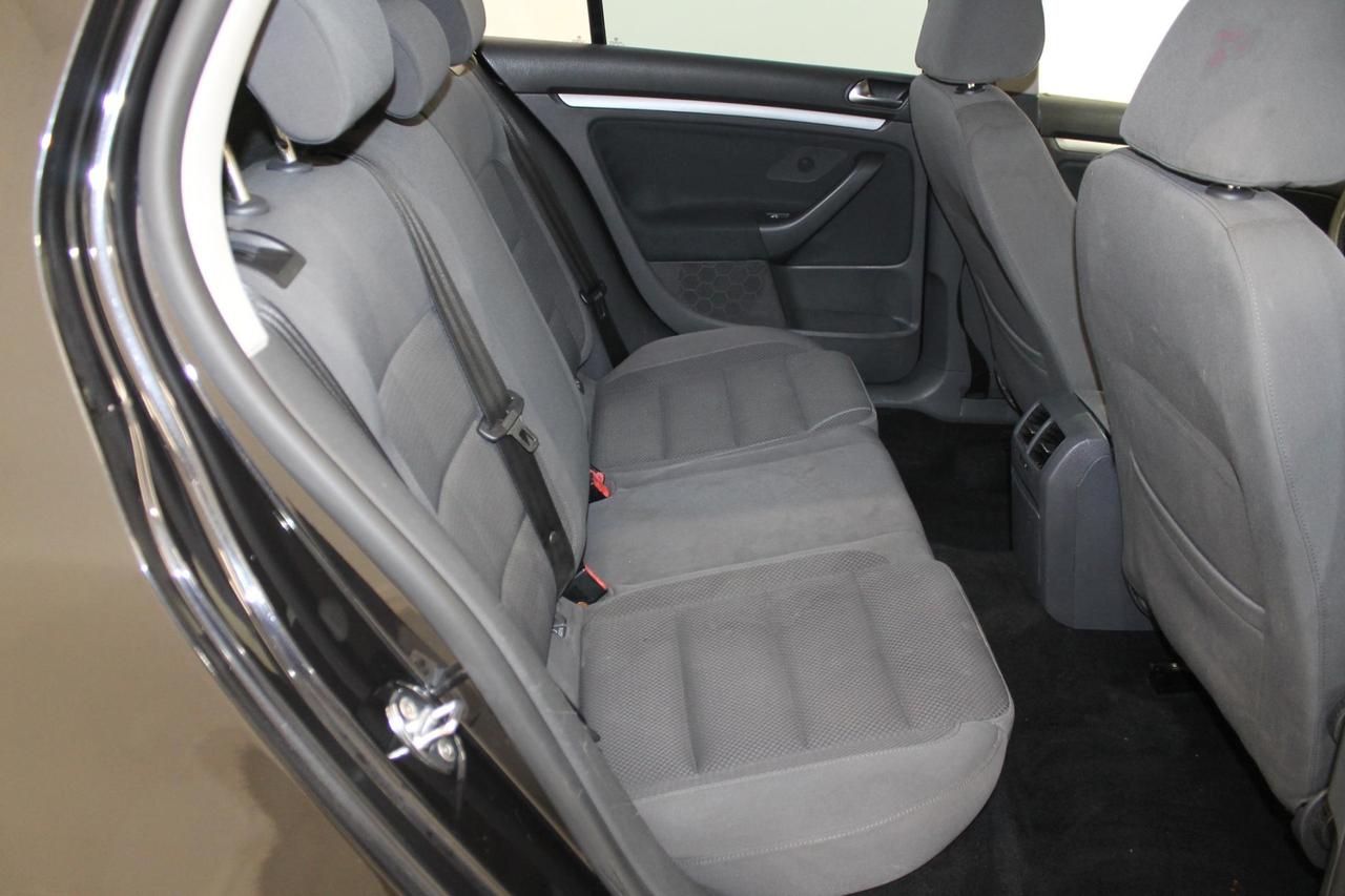 Volkswagen Golf 2.0 TDi Sportline DSG