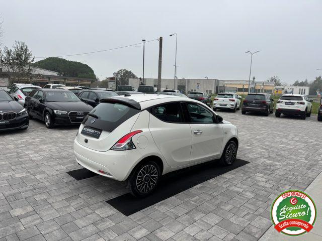 LANCIA Ypsilon 1.0 FireFly Platino Hybrid 5p ANCHE NEOPATENTATI