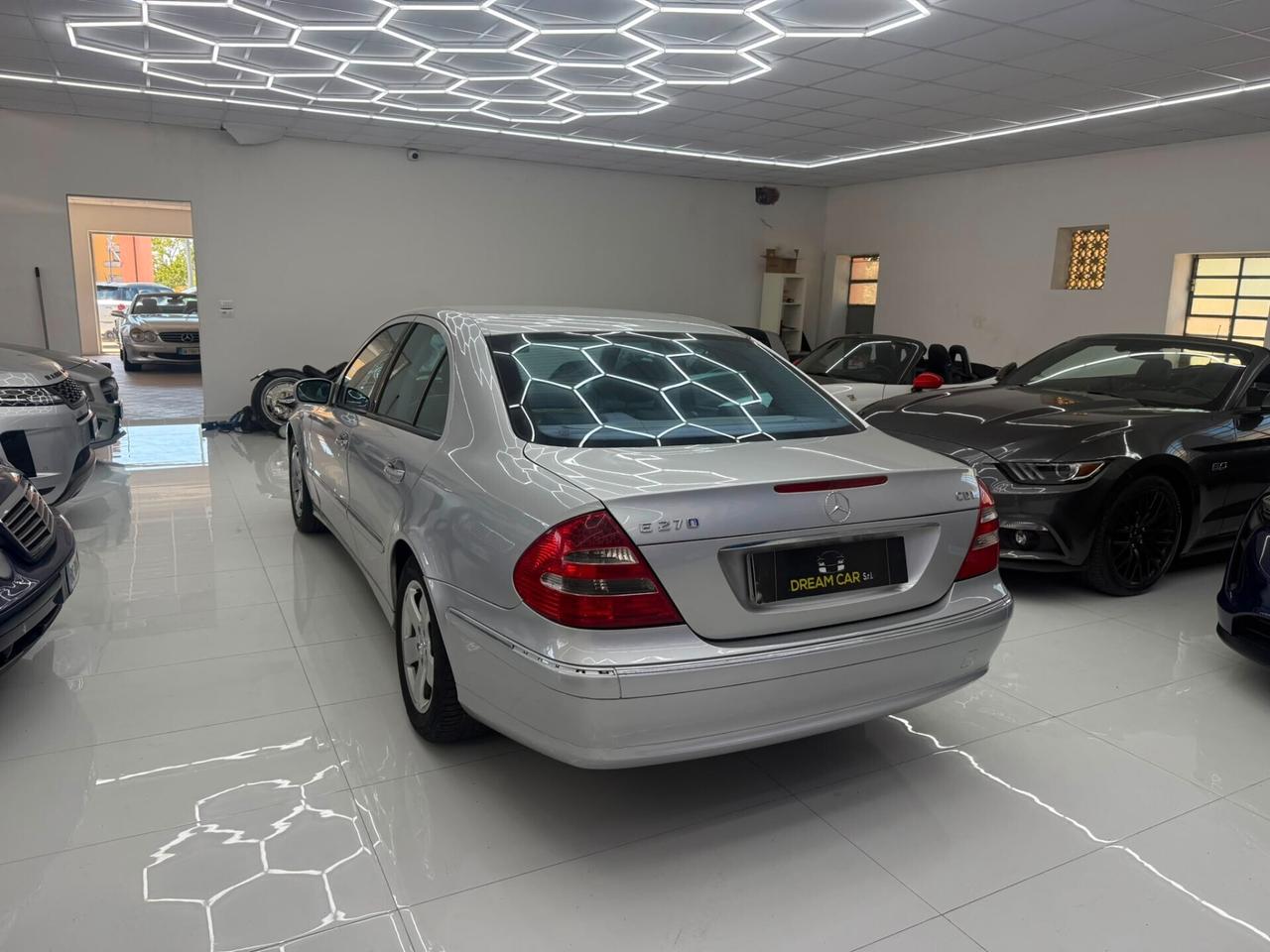 Mercedes-Benz E 270 177CV 5p. - Diesel