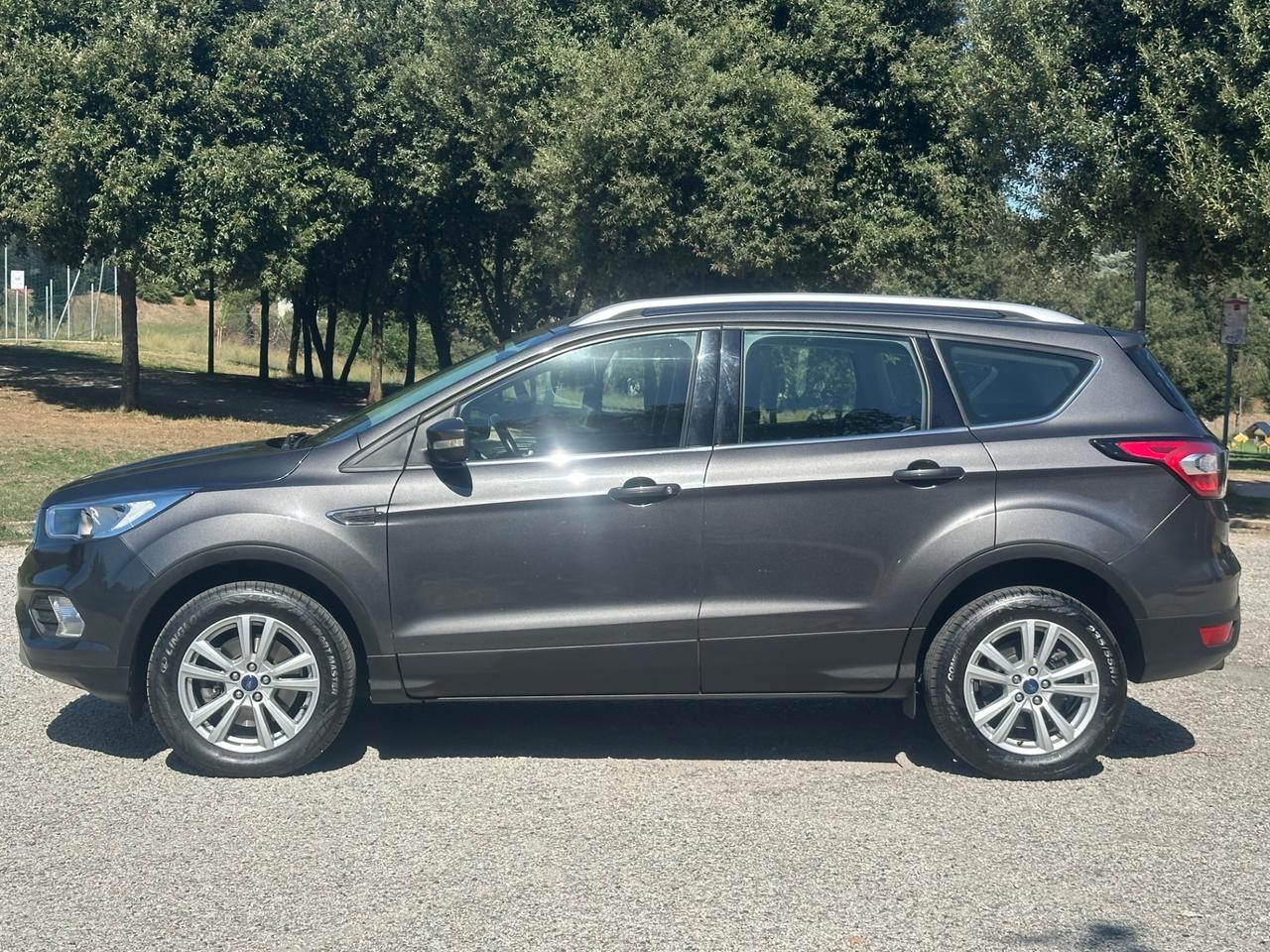 Ford Kuga 1.5 TDCI 120 CV S&S 2WD Titanium