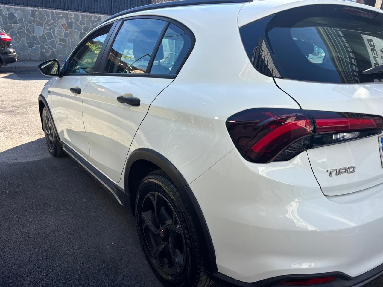 Fiat Tipo 1.6 Mjt S&S 5 porte Cross