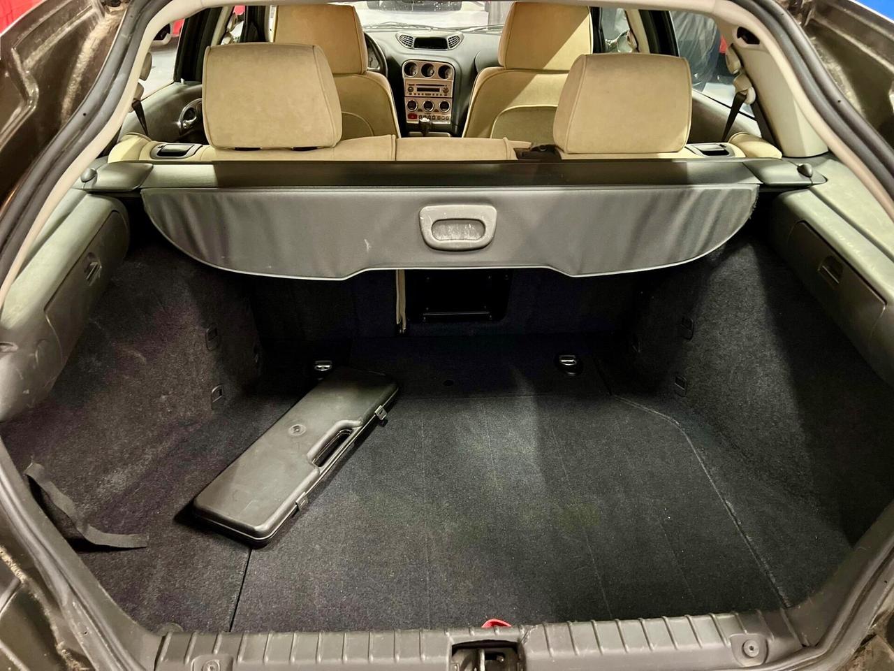 Alfa Romeo 156 JTD 16V Crosswagon Q4 Progression