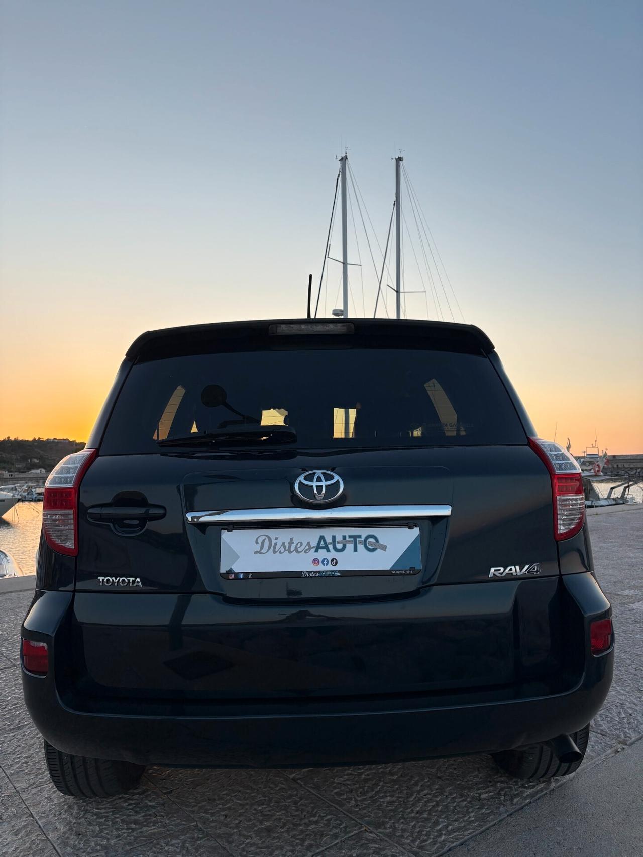 Toyota RAV 4 RAV4 2.2 D-4D 150 CV Lounge