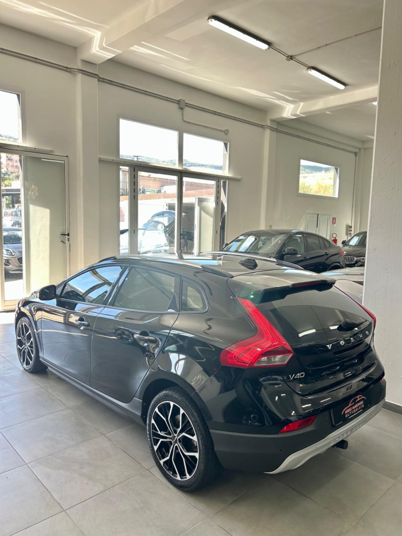 Volvo V40 Cross Country D2 FINANZIABILE