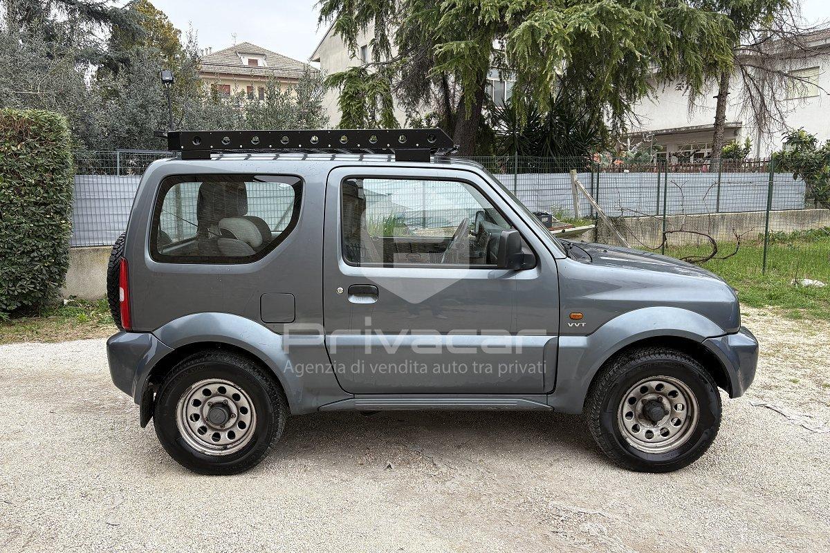 SUZUKI Jimny 1.3i 16V cat 4WD JLX