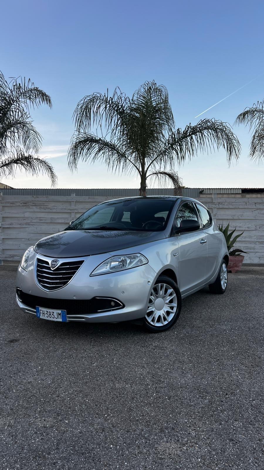 Lancia Ypsilon 1.2 benzina GPL