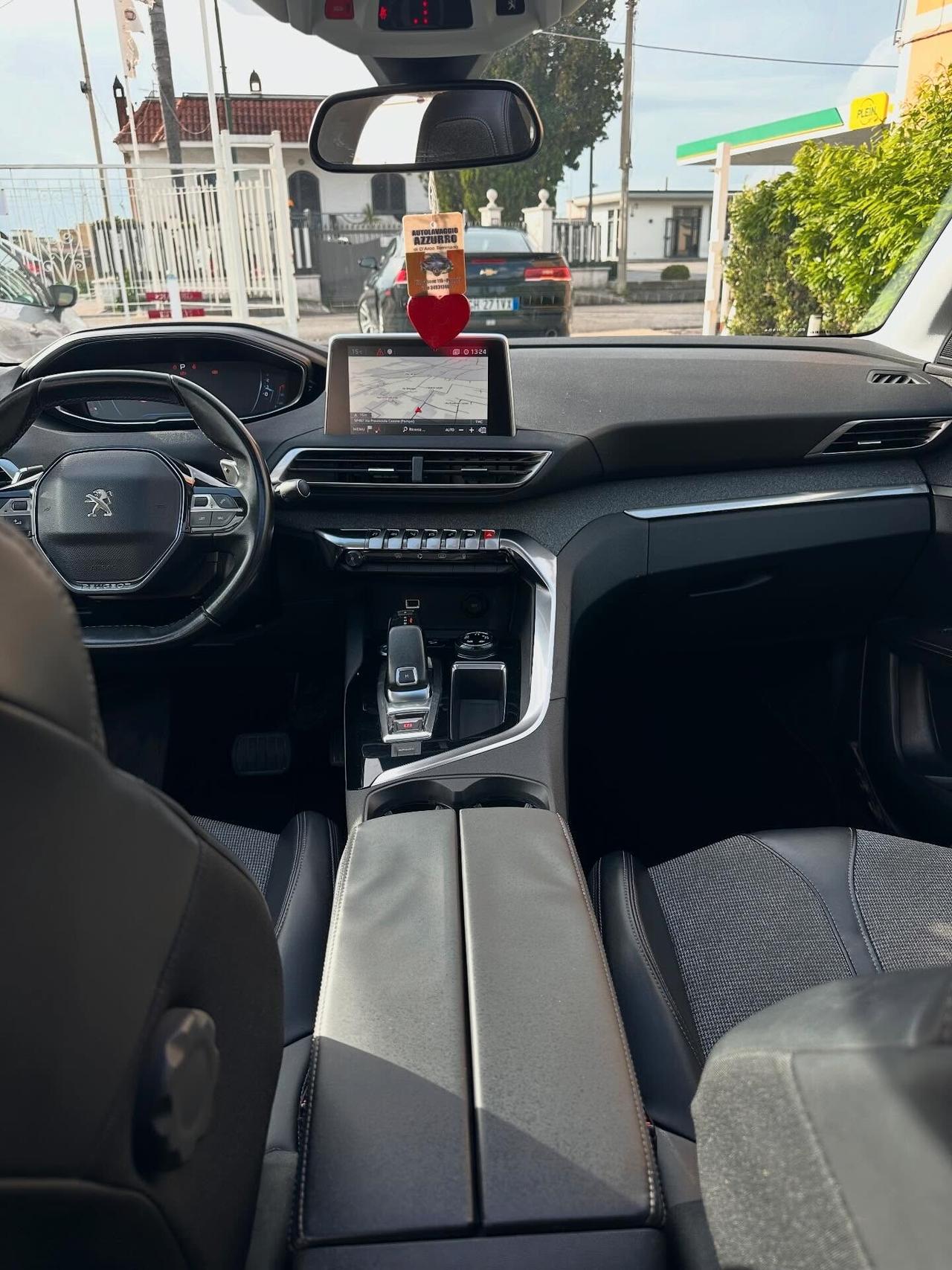 Peugeot 3008 BlueHDi 120 S&S EAT6 Business