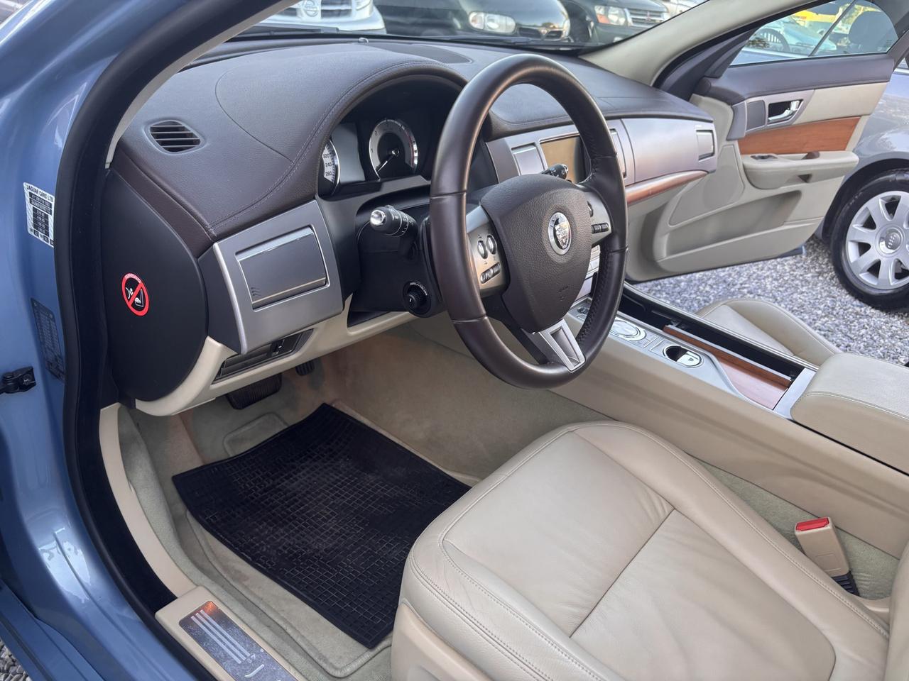 jaguar XF 2.7 D solo 54.000 km