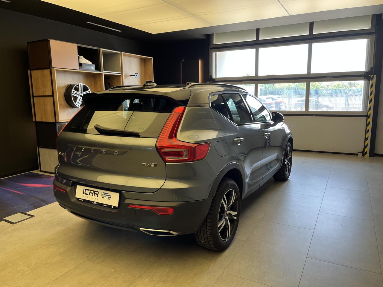 VOLVO XC40 - XC40 2.0 d4 R-design awd geartronic