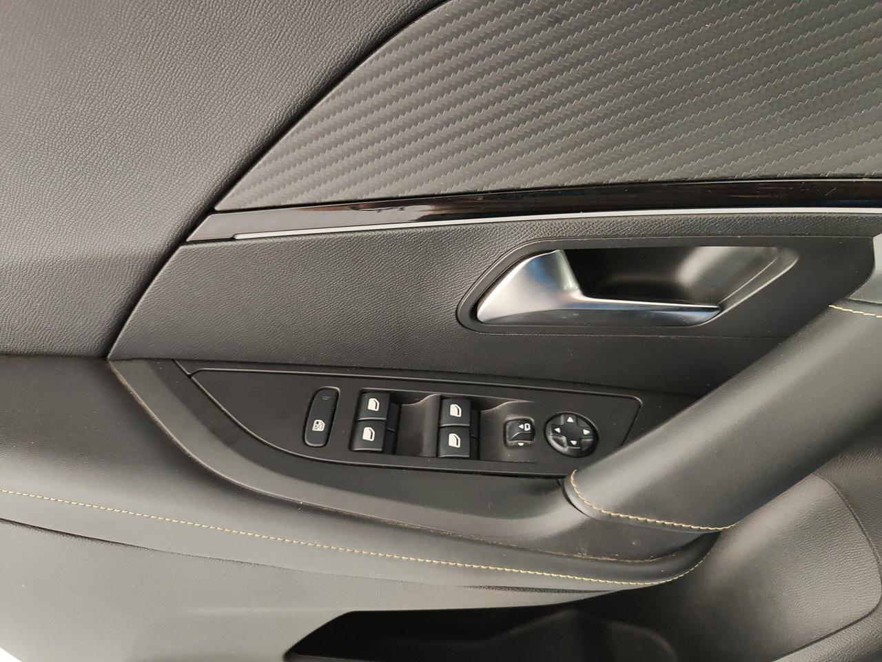 Peugeot 2008 BlueHDi 130 S&S EAT8 GT Line