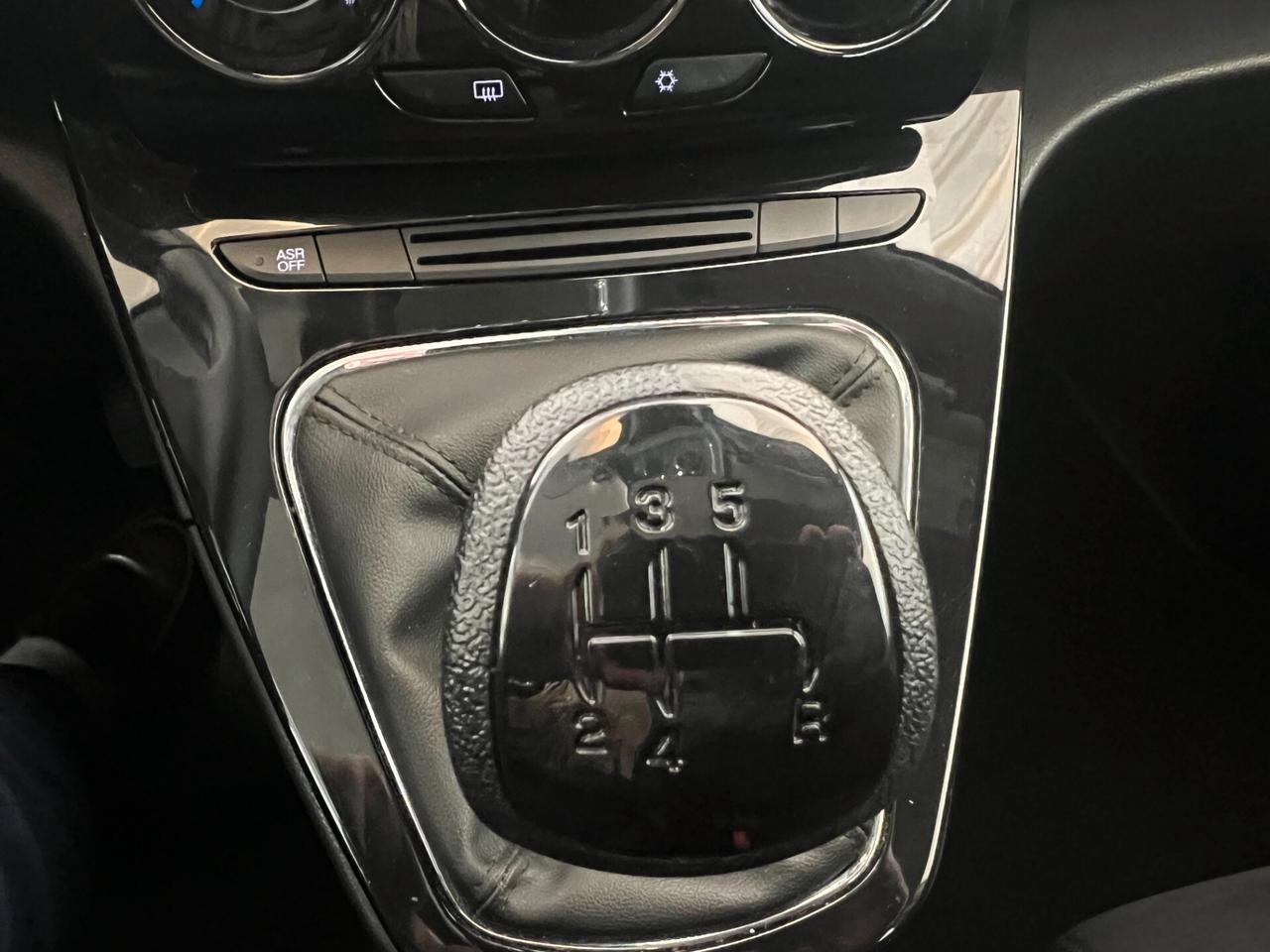 Lancia Ypsilon 1.2 69 CV 5 porte GPL Ecochic Gold OK NEOPATENTATI