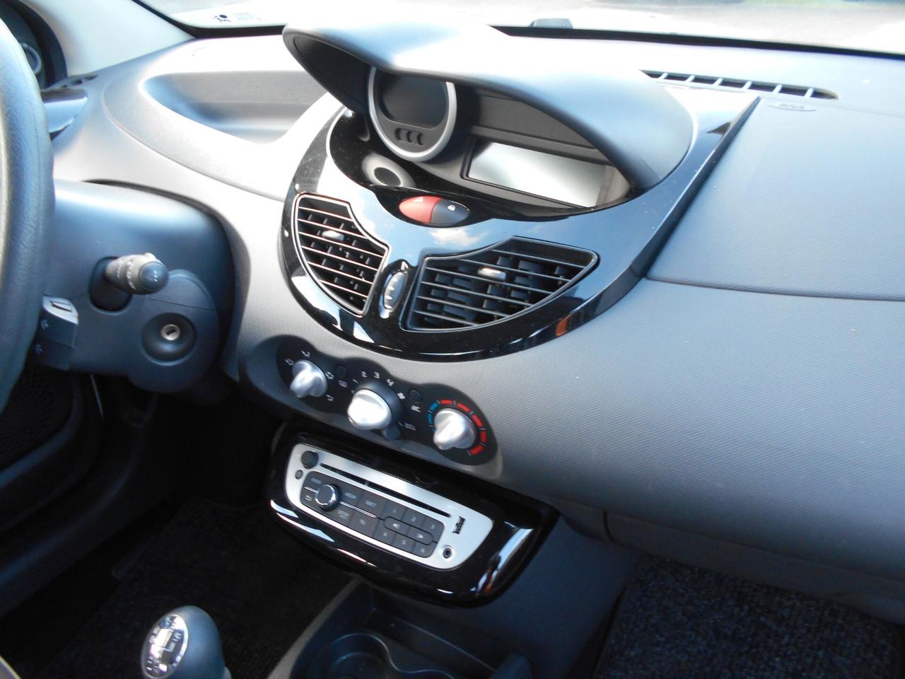 Renault Twingo 1.2 NIGHT & DAY