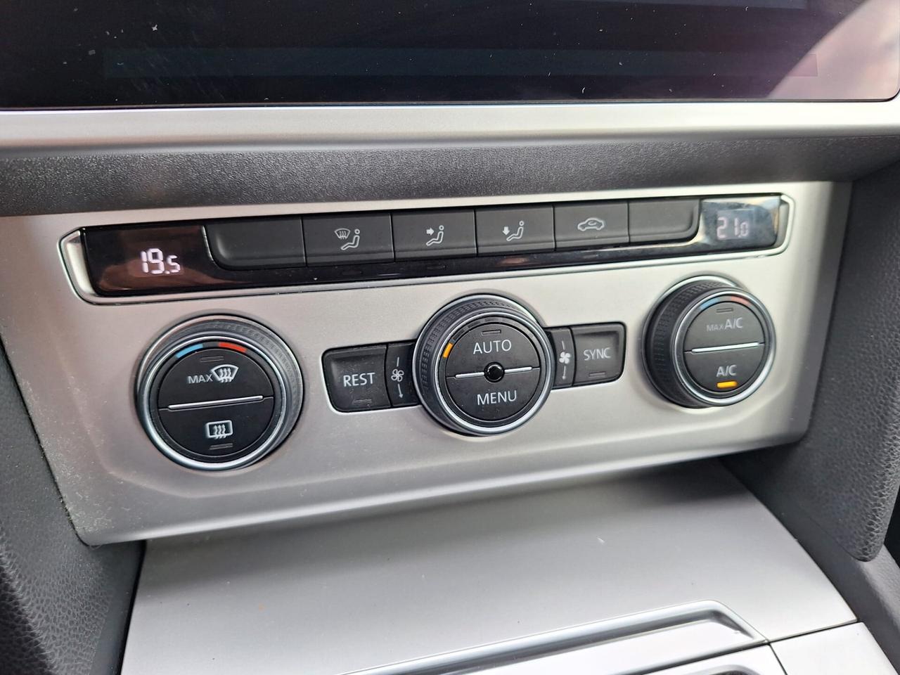 Volkswagen Passat Variant 2.0 TDI DSG Business BMT UNICO PROPRIETARIO IVA ESPOSTA