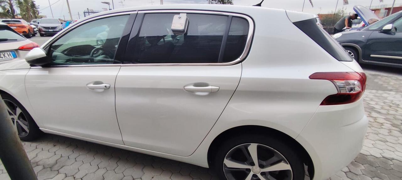 Peugeot 308 BlueHDi 120 S&S EAT6 Allure