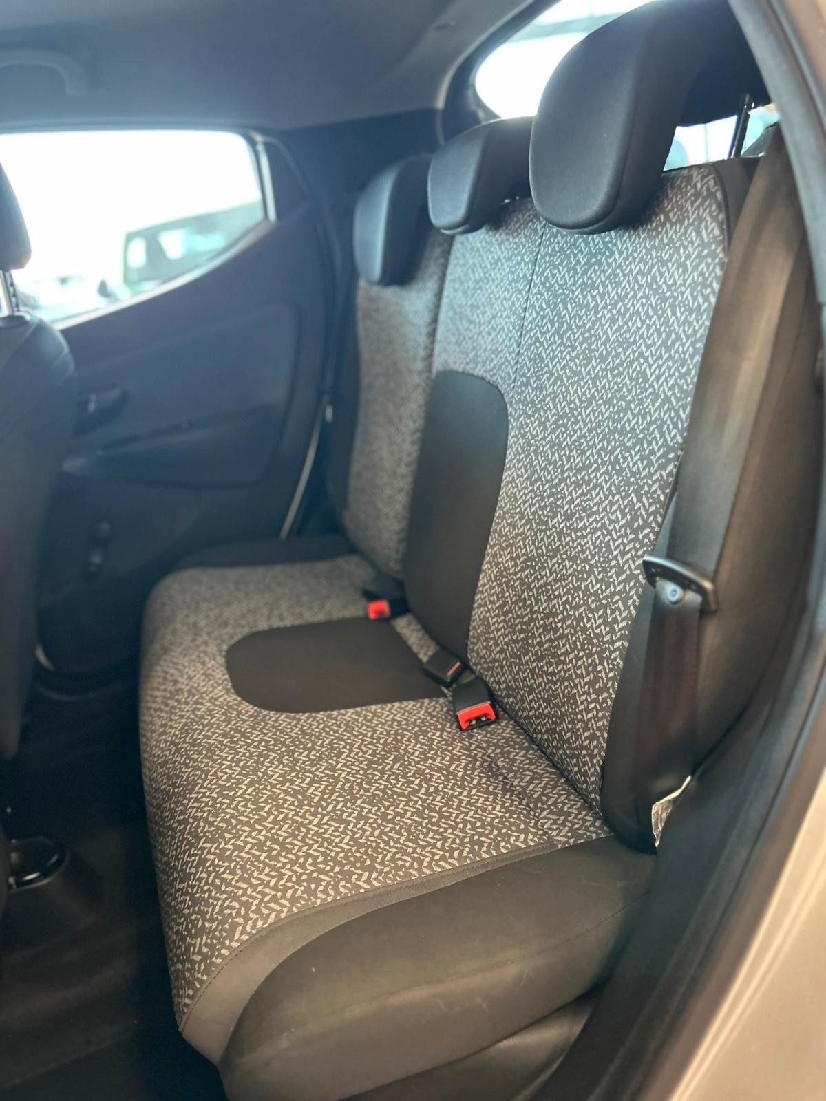 Lancia Ypsilon 1.2 69 CV 5 porte S&S Gold
