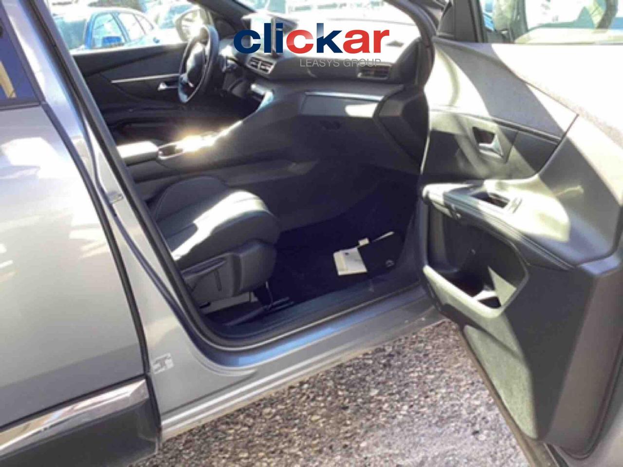 Peugeot 3008 1.5 HDi 130CV EAT8 ALLURE NAV+PEL+RCAM+LED+CRUISE