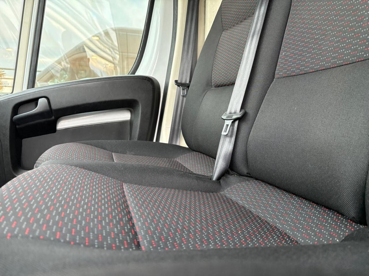 Peugeot Boxer 330 PREMIUM 2.2 BlueHDi PM-TM L2 H2 SPOTICAR