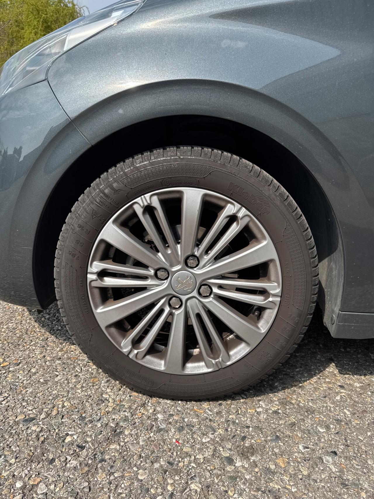 Peugeot 208 1.2 Benz *UNICO proprietario*Cinghia NUOVA