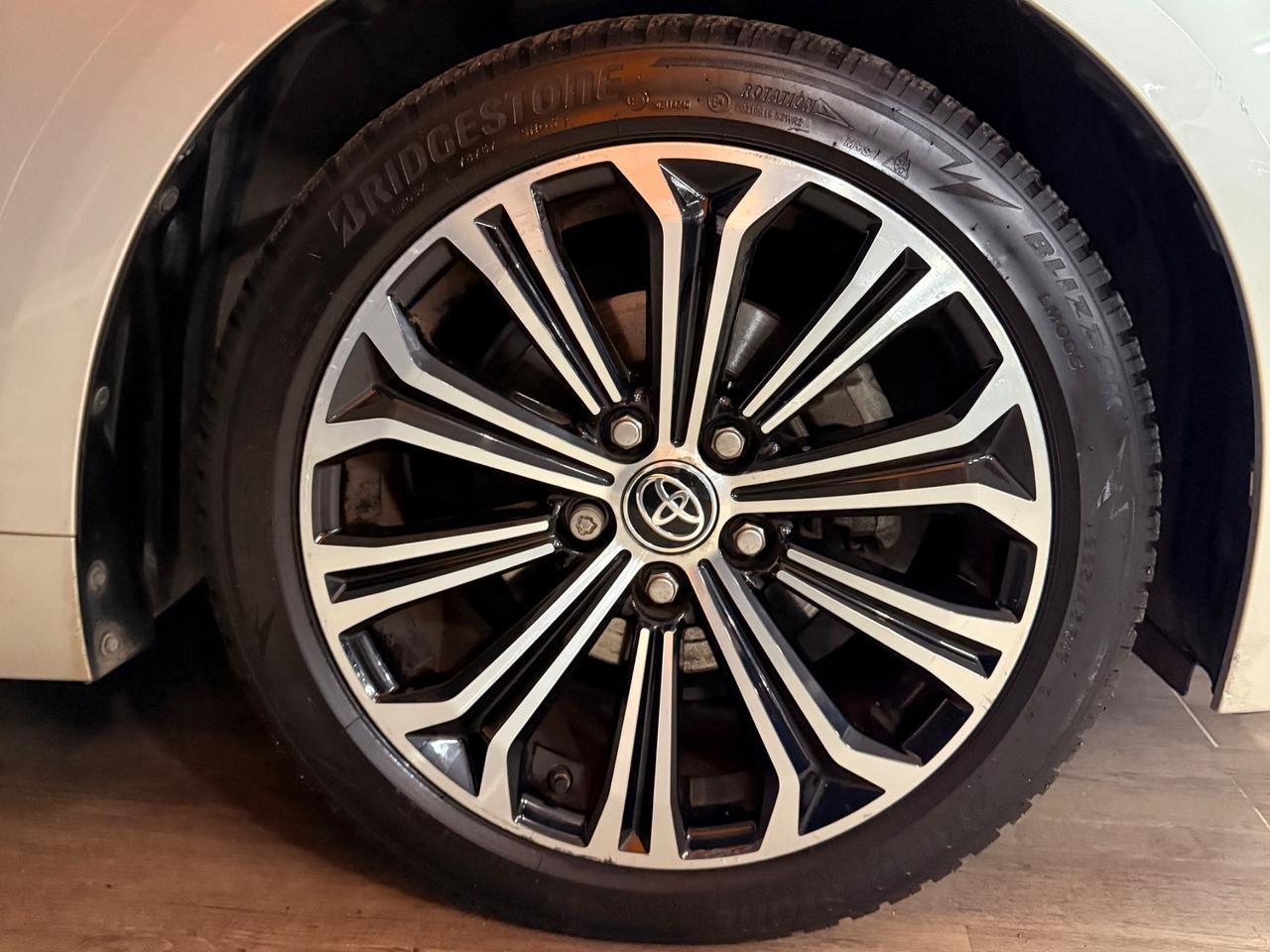 SPETTACOLARE TOYOTA COROLLA HYBRID CON SOLI 51.974 KM IN OTTIME CONDIZIONI