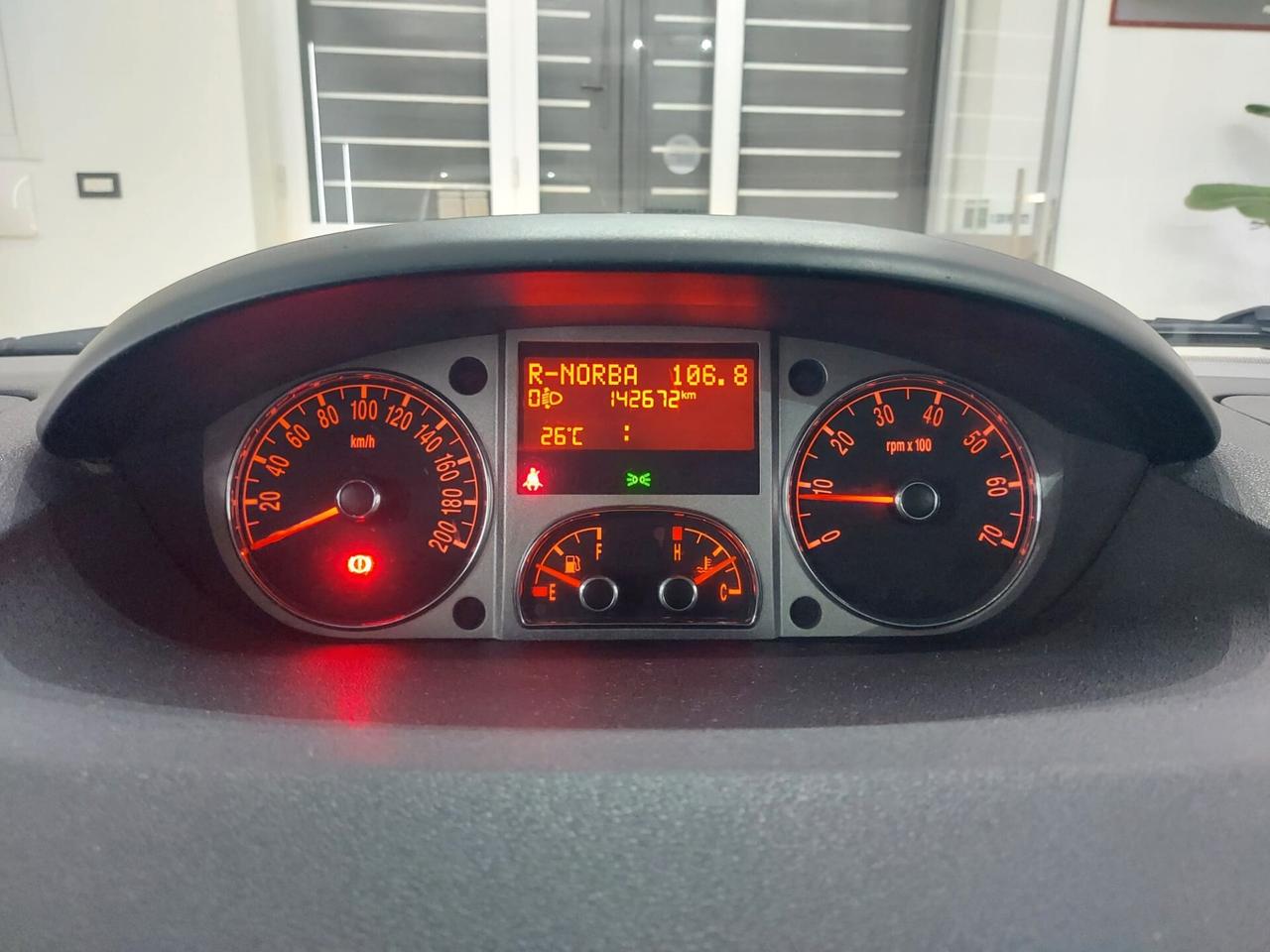 Lancia MUSA 1.3 Mjt 95 CV AVENUE 2012