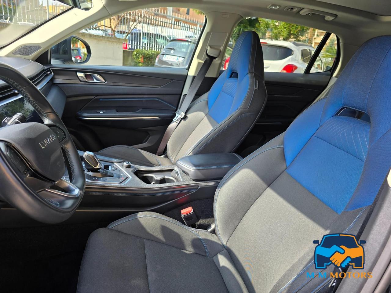 Lynk & Co 01 1.5 td phev auto