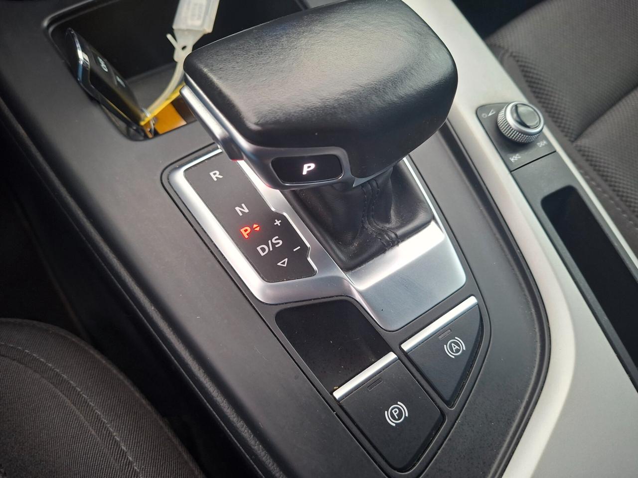 Audi A4 2.0 TDI EURO 6D / AUTOMATICO / 190CV / 4X4