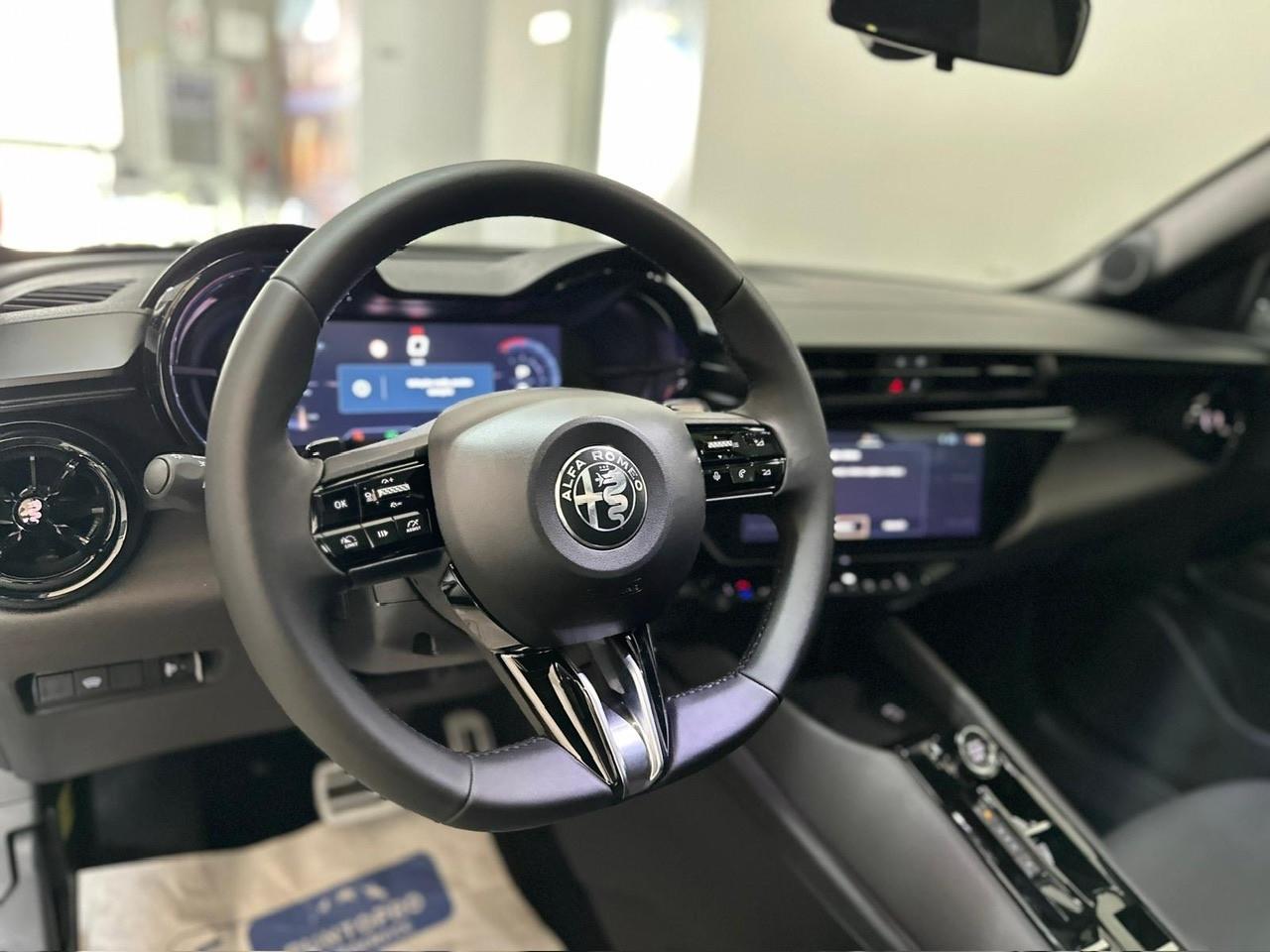 Alfa Romeo Junior 1.2 145CV Hybrid eDCT6 Speciale