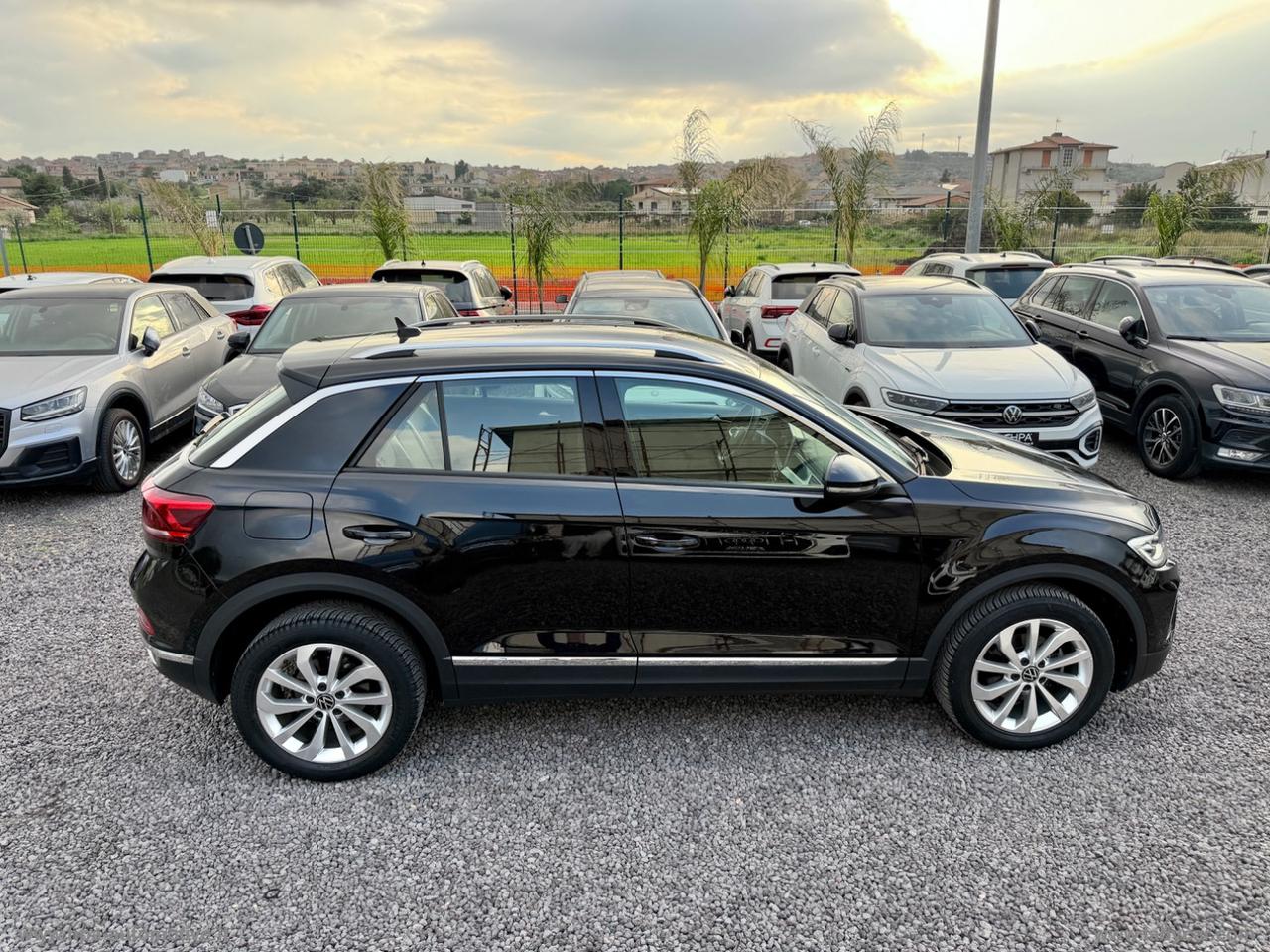 VOLKSWAGEN T-Roc 1.0 TSI Style NAVI LED IQ-LIGHT RETROCAMERA