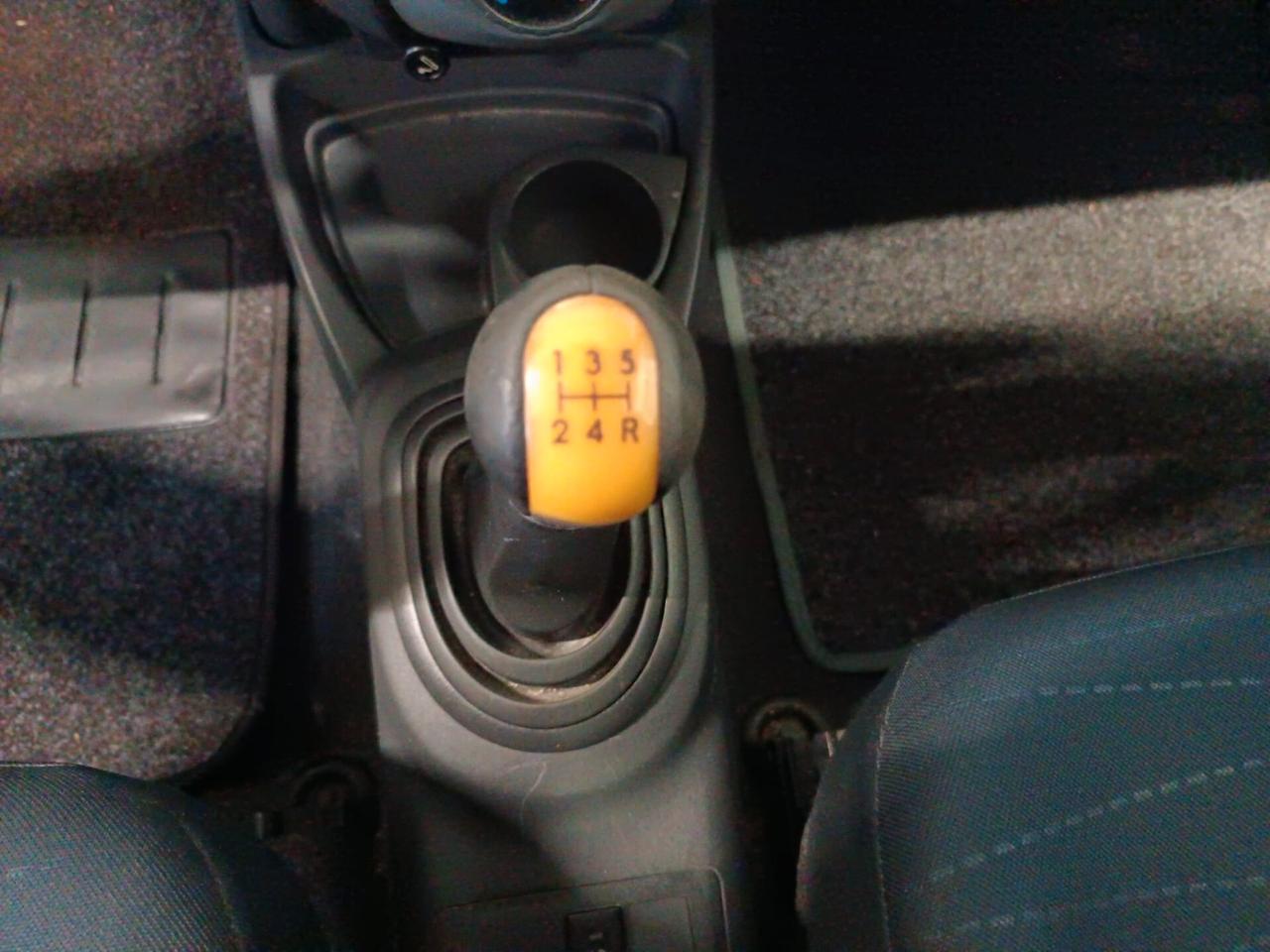 Toyota Yaris 1.3 5 porte Luna