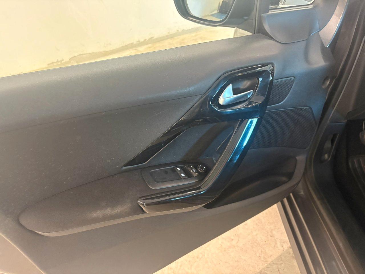 Peugeot 208 5 Porte 208 5p 1.2 puretech Allure gpl 82cv