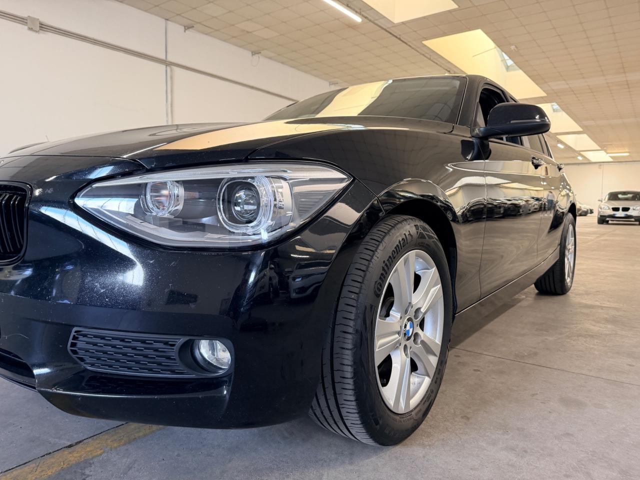 Bmw 120 120d 5p. Unique