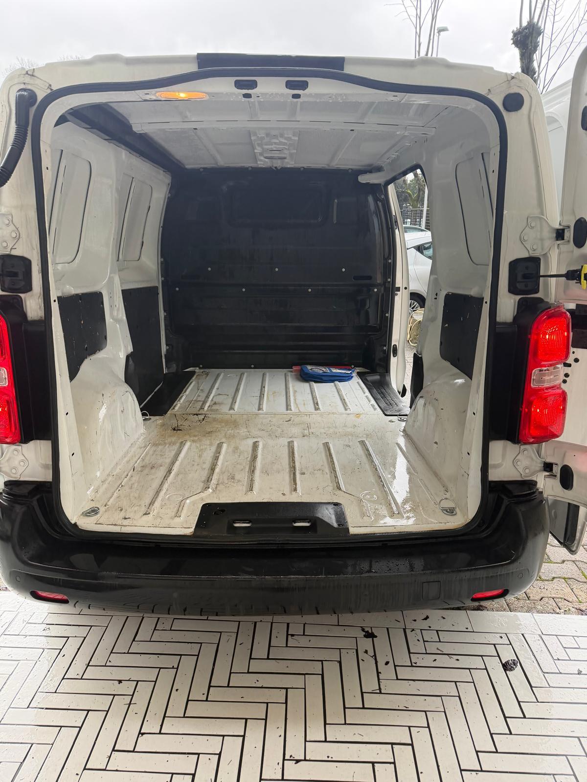 Opel VIVARO 2.0 DIESEL 120CV L2H1 ENJOY AT8