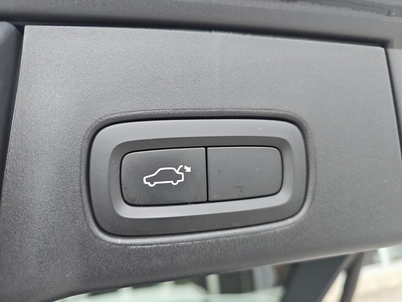 Volvo V90 CC D4 AWD 190cv Geartronic Business 2018
