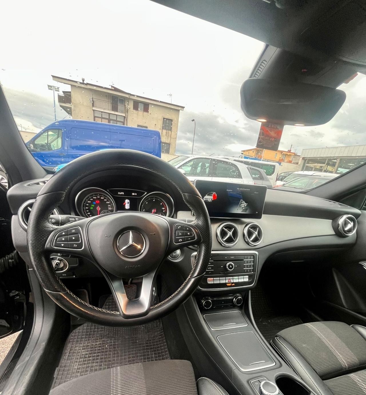 Mercedes-benz A 180 d Automatic Black Edition