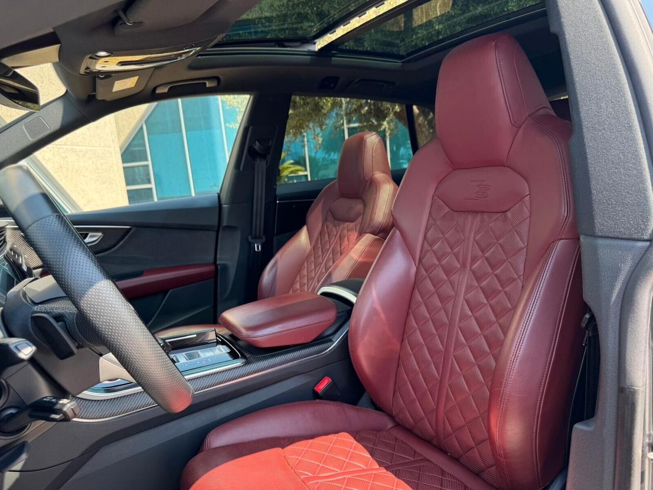 Audi SQ8 4.0 tfsi possibilità noleggio no scoring