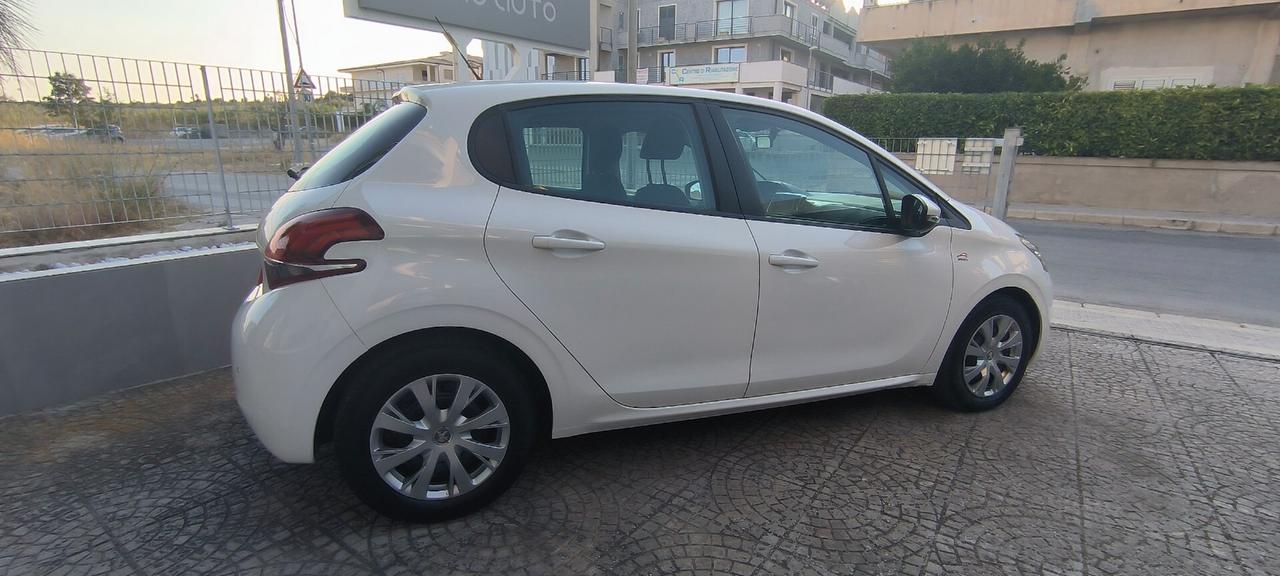 Peugeot 208 BlueHDi 100 S&S 5 porte Allure