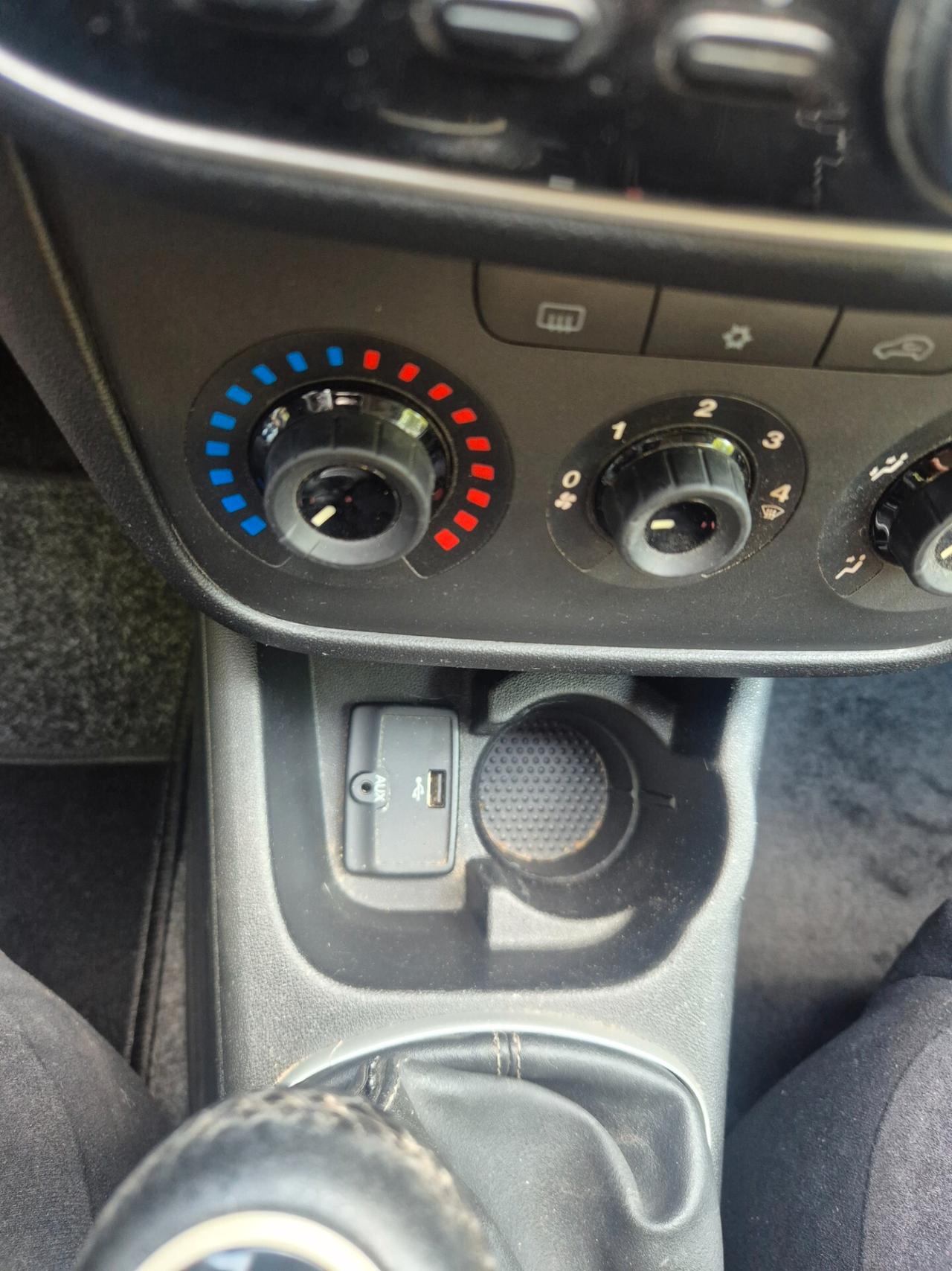 Fiat Punto 1.2 benzina euro 6 lounge