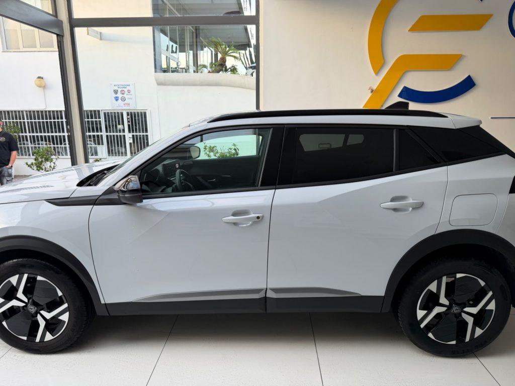 Peugeot 2008 PureTech 100 S&S Allure da €199,00 mensili