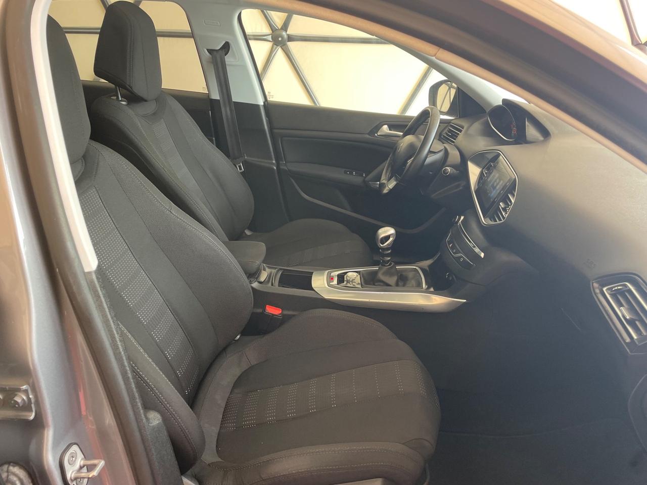 Peugeot 308 BlueHDi 120 S&S EAT6 Allure